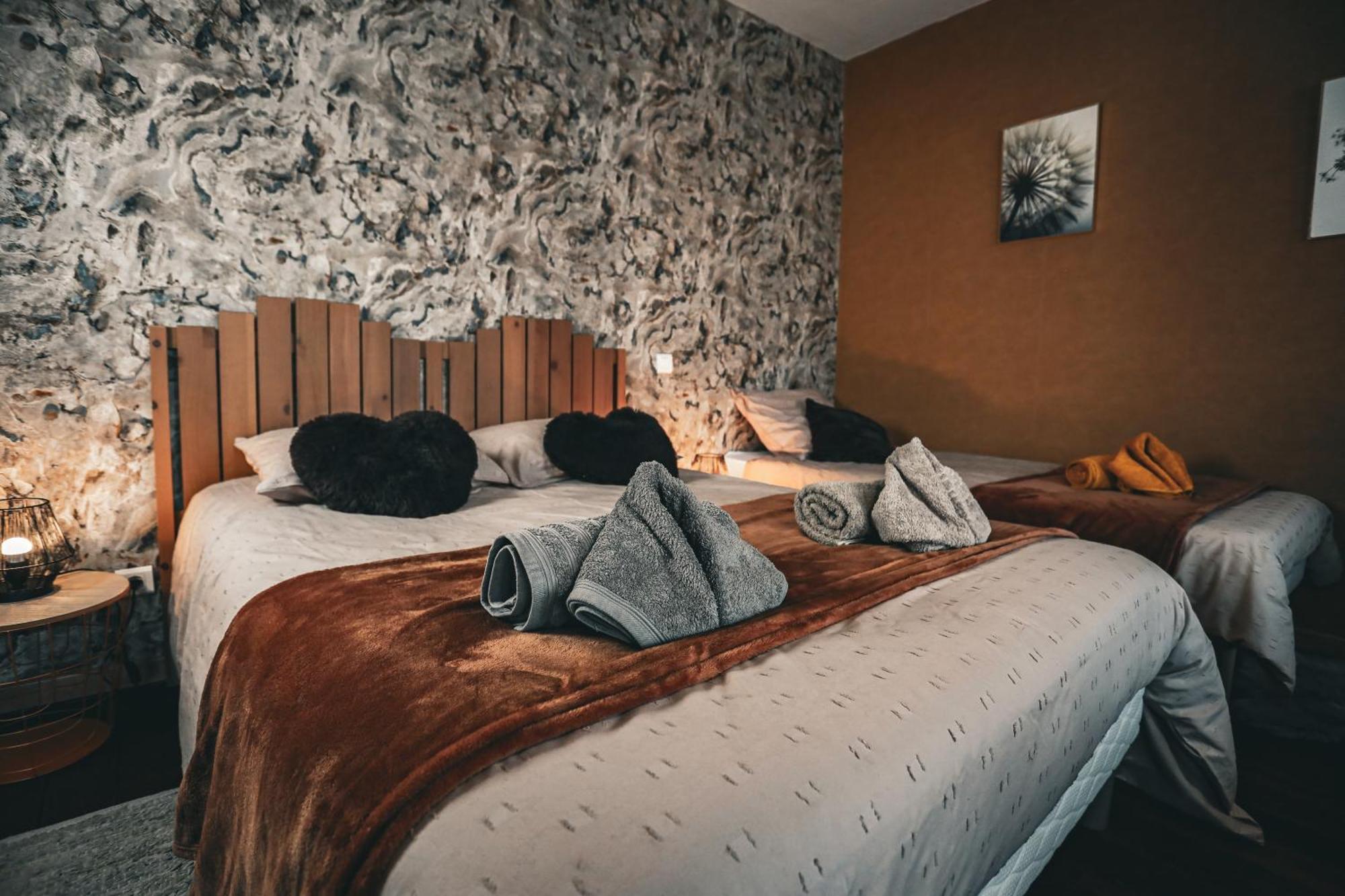 Gite , Au Dormeur Du Val Vireux-Wallerand エクステリア 写真