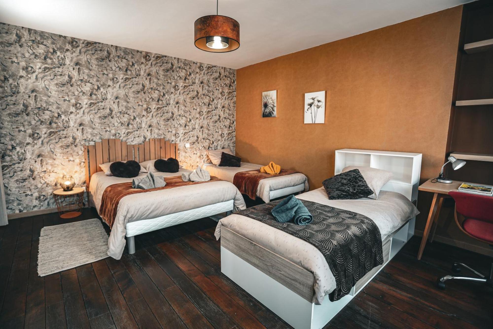 Gite , Au Dormeur Du Val Vireux-Wallerand エクステリア 写真